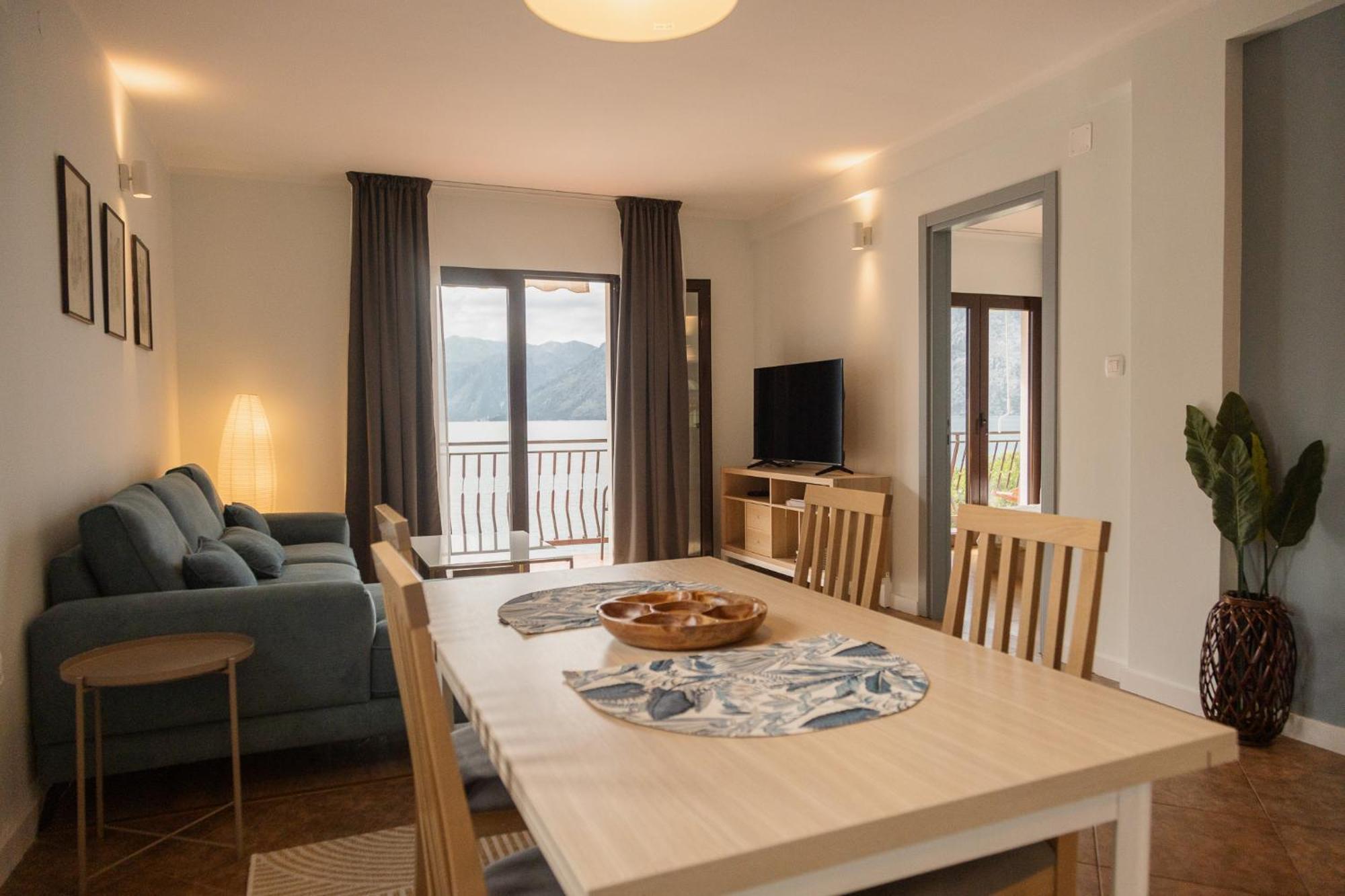 Apartments Djurovic コトル エクステリア 写真