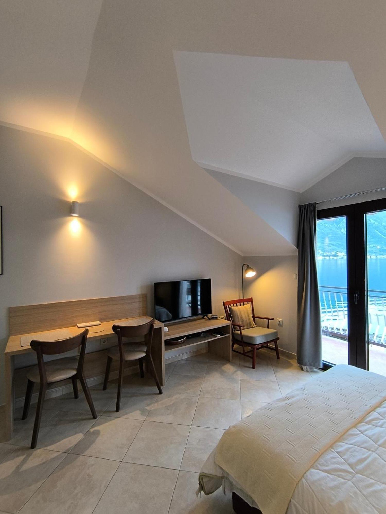 Apartments Djurovic コトル エクステリア 写真